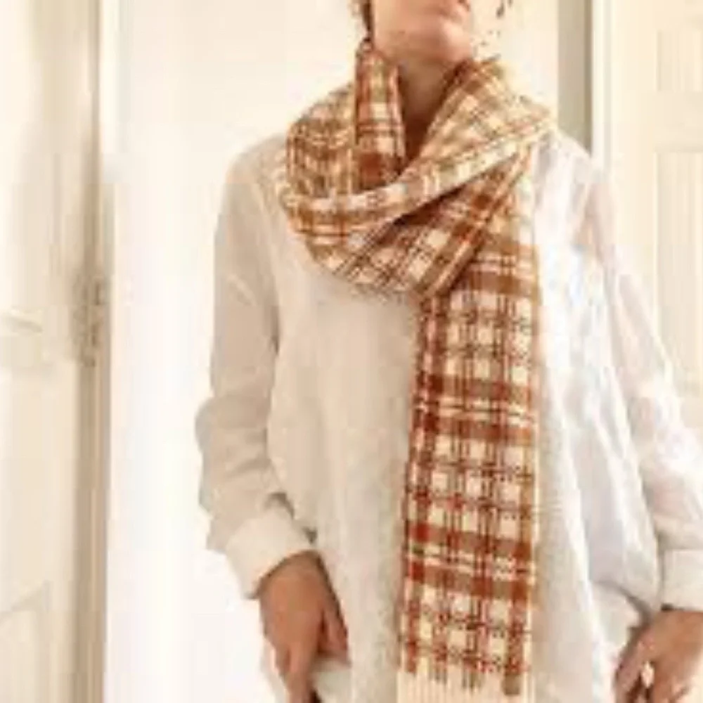 New! Timberland Tan and Cream Scarf wrap33889 NWT